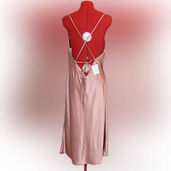 Lovely Charmeuse Piper Slip Midi Dress, Size XL, Desert Rose. 100% Poly. Lt Pink - Picture 4 of 7